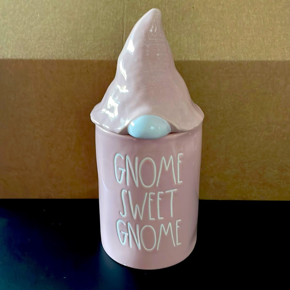 Rae Dunn Gnome Sweet Gnome Smoked Pomegranate Scented Candle NEW